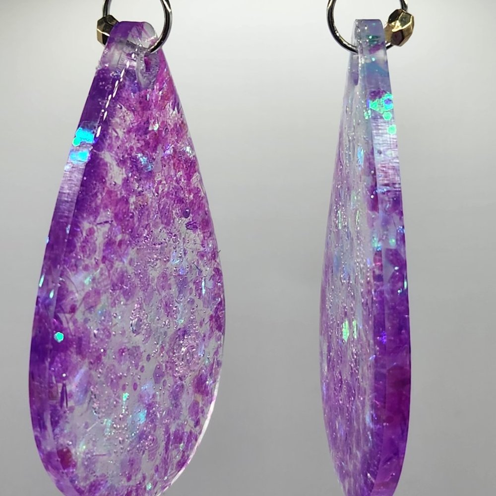 💟💜Purple on Purpose L / M Teardrop Fashion Earrings
